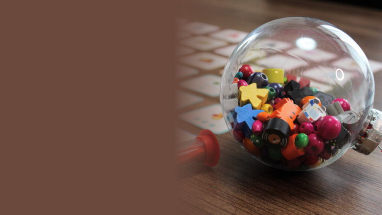 しゃかしゃかみっけ ブラウンカード（縦型）